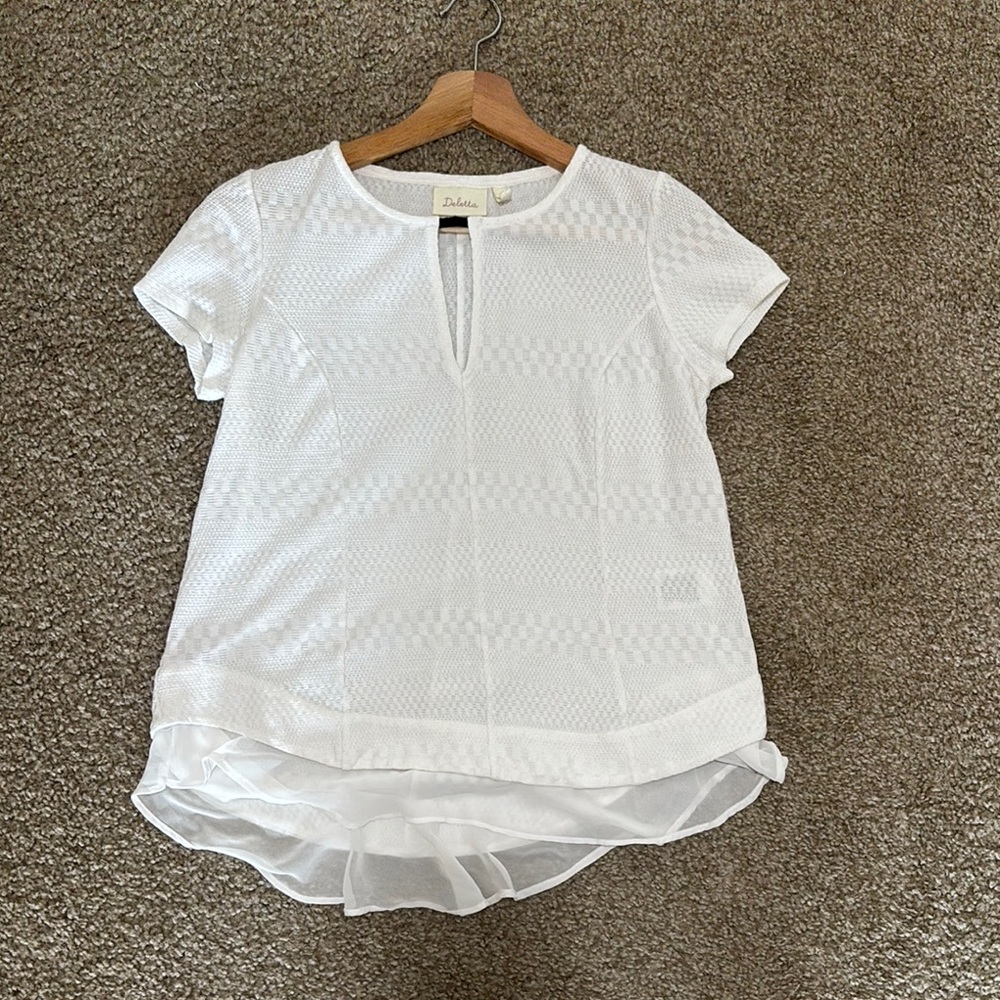 Deletta White Asymmetrical Short Sleeve Blouse